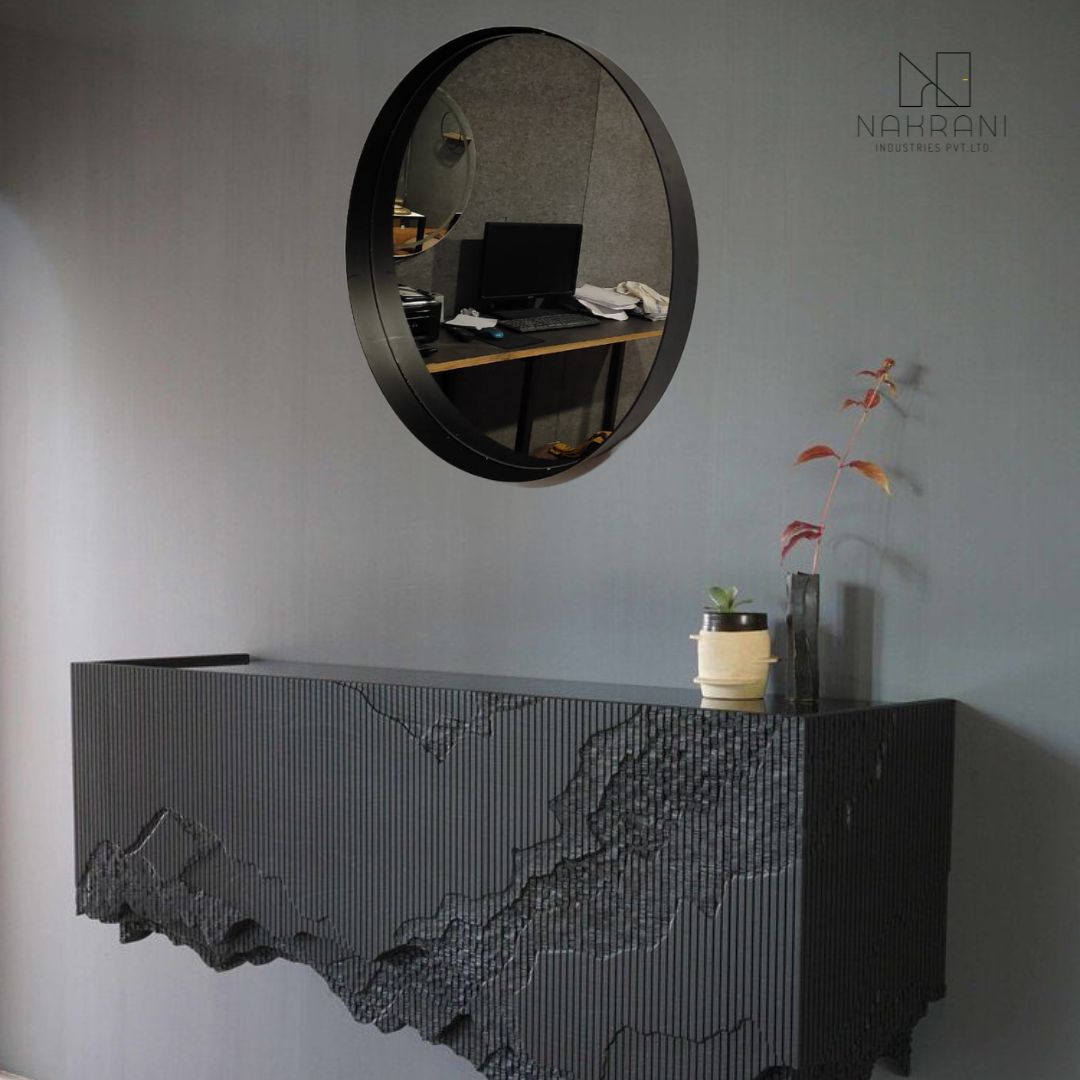 Effinito Mirror