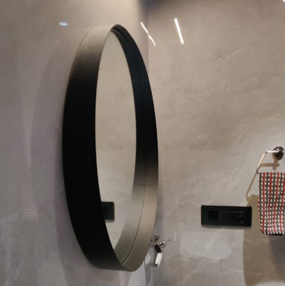 Effinito Mirror
