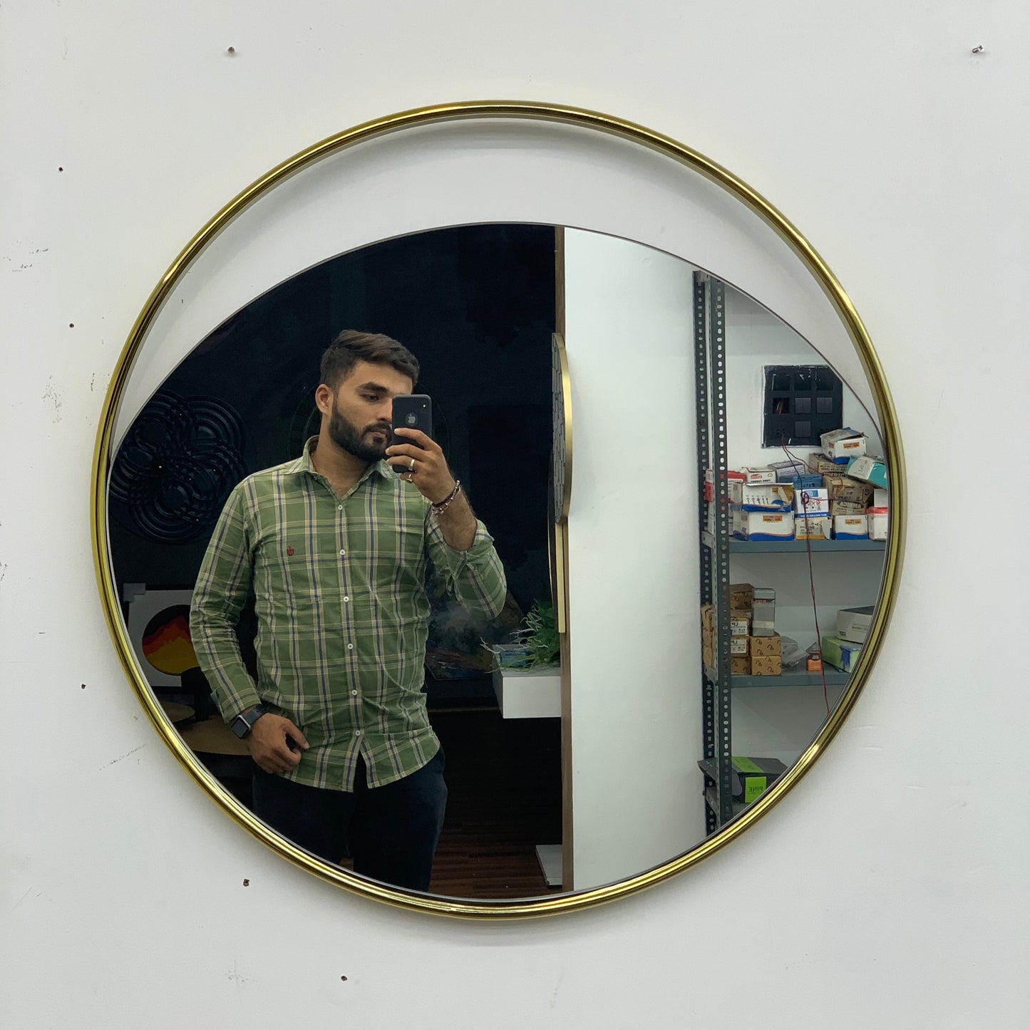 Ariso Mirror