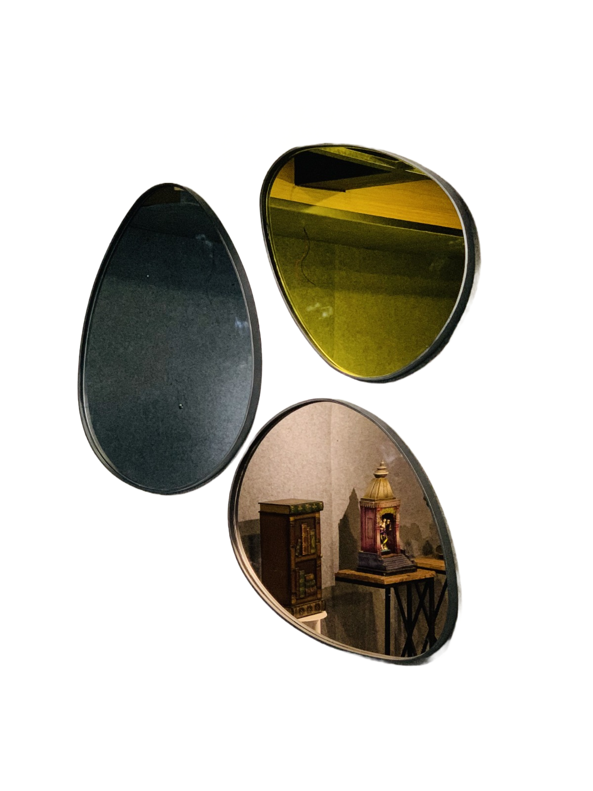 Triputi Mirror
