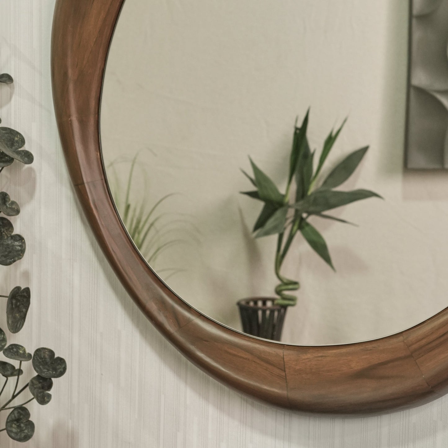 Sleek Mirror