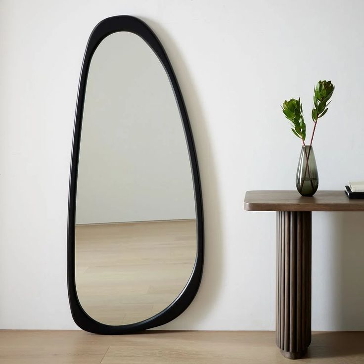 Specchio Mirror
