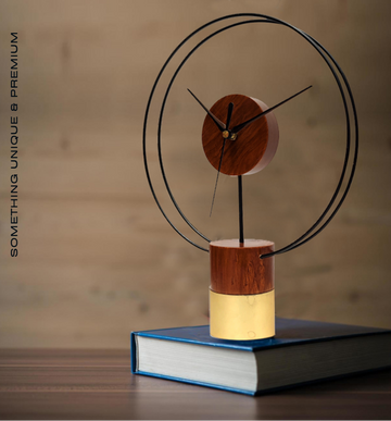 Woostilo Table Clock